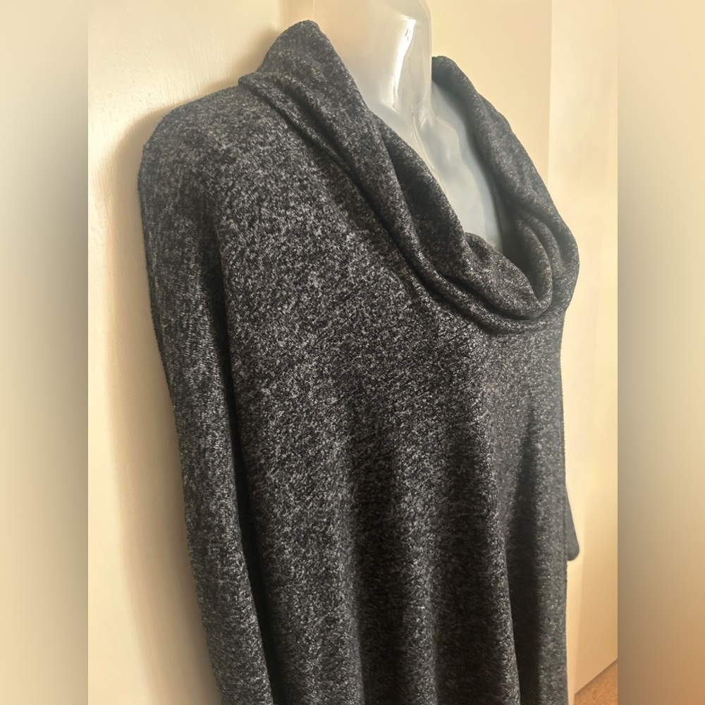 Express Black and White Cowl Neck Tunic​​​​​​​​